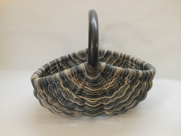 Einkaufskorb aus Rattan schwarzer Griff mit gefärbtem Geflecht (grau)