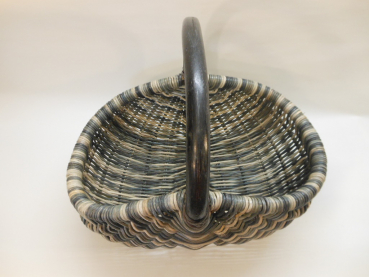 Einkaufskorb aus Rattan schwarzer Griff mit gefärbtem Geflecht (grau)